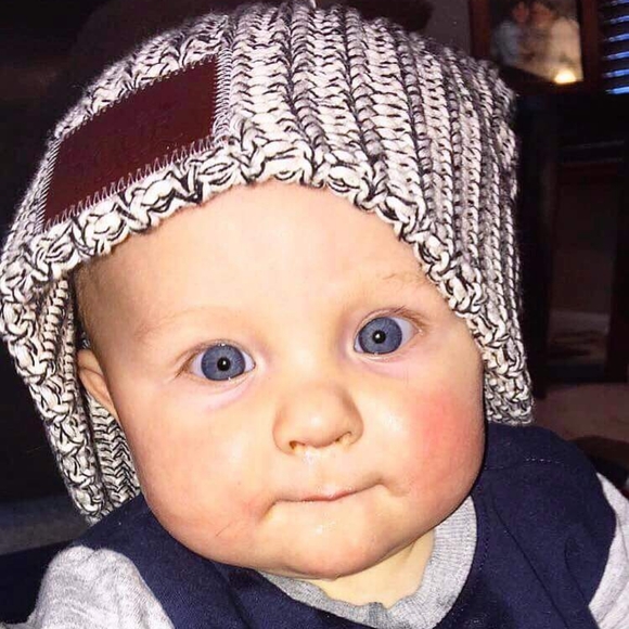 Hi everyone! Happy shopping!! Hit me with offers! - Picture 2 of 5